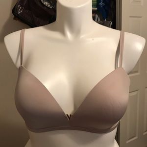 Victoria’s Secret Bra 34 DD great condition